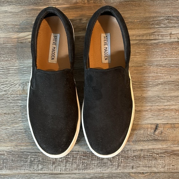 Steve Madden Gills - Picture 2 of 3